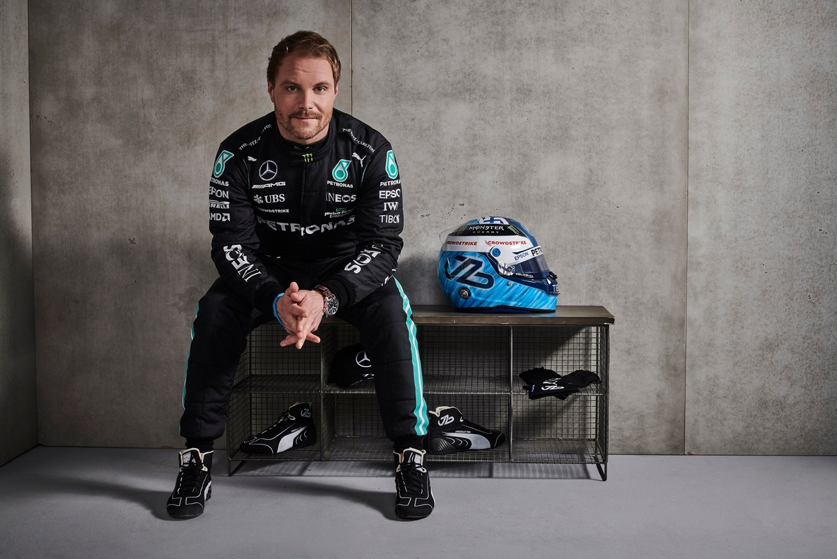 スポーツ選手 V.Bottas 2021 Mercedes Prized Shield スポーツ選手 V.Bottas 2021 Mercedes Prized Shield V.Bottas