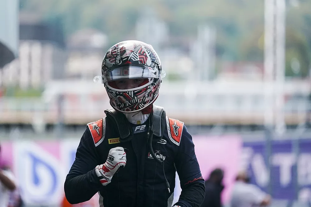 Dan Ticktum, Carlin, 1st position, celebrates in Parc Ferme