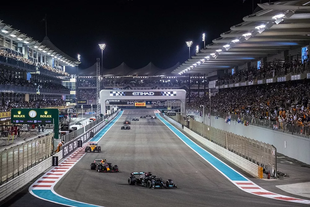Lewis Hamilton, Mercedes W12, Max Verstappen, Red Bull Racing RB16B, Lando Norris, McLaren MCL35M