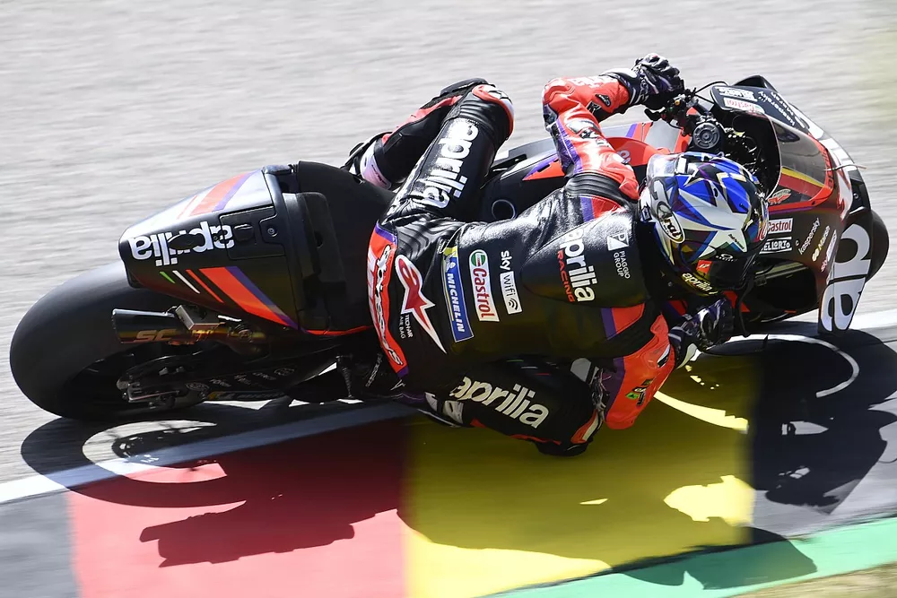 Maverick Vinales, Aprilia Racing Team