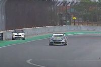 VÍDEO: Carro invade pista durante prova do Mercedes Challenge em Interlagos