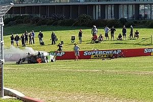 Un espectador ayudó a apagar un incendio en Bathurst