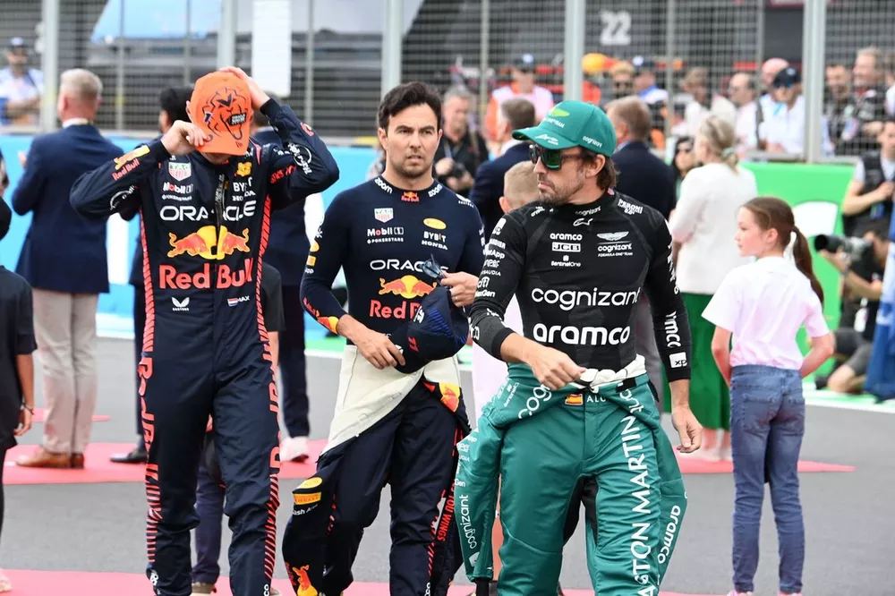 Max Verstappen, Red Bull Racing Sergio P&eacute;rez, Red Bull Racing Fernando Alonso, Aston Martin F1 Team 