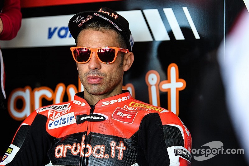 Lourde chute pour Melandri lors de la journée d'essais en Aragón