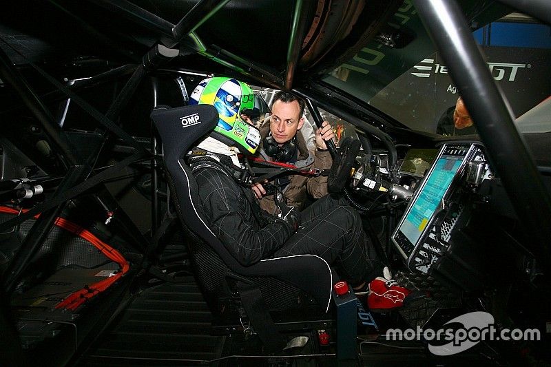 Lucas di Grassi prob&oacute; el Electric GT