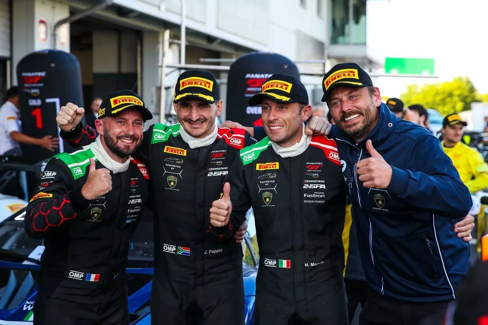 #163 GRT - Grasser Racing Team, Lamborghini Huracan GT3 EVO 2: Franck Perera, Marco Mapelli, Jordan Pepper