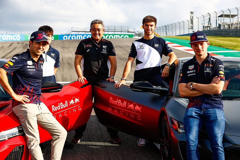 角田裕毅　マックスフェルスタッペン　ペレス　ローソン　サイン　F1　直筆 サインツJr.、レッドブル入りを断られた過去……ローソン＆角田裕