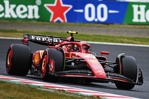 Sainz contento con su cuarta posición en Japón, una pista contraria a Ferrari