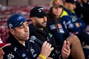 Roma y de Villiers cerca de un accidente en el Prólogo del Dakar