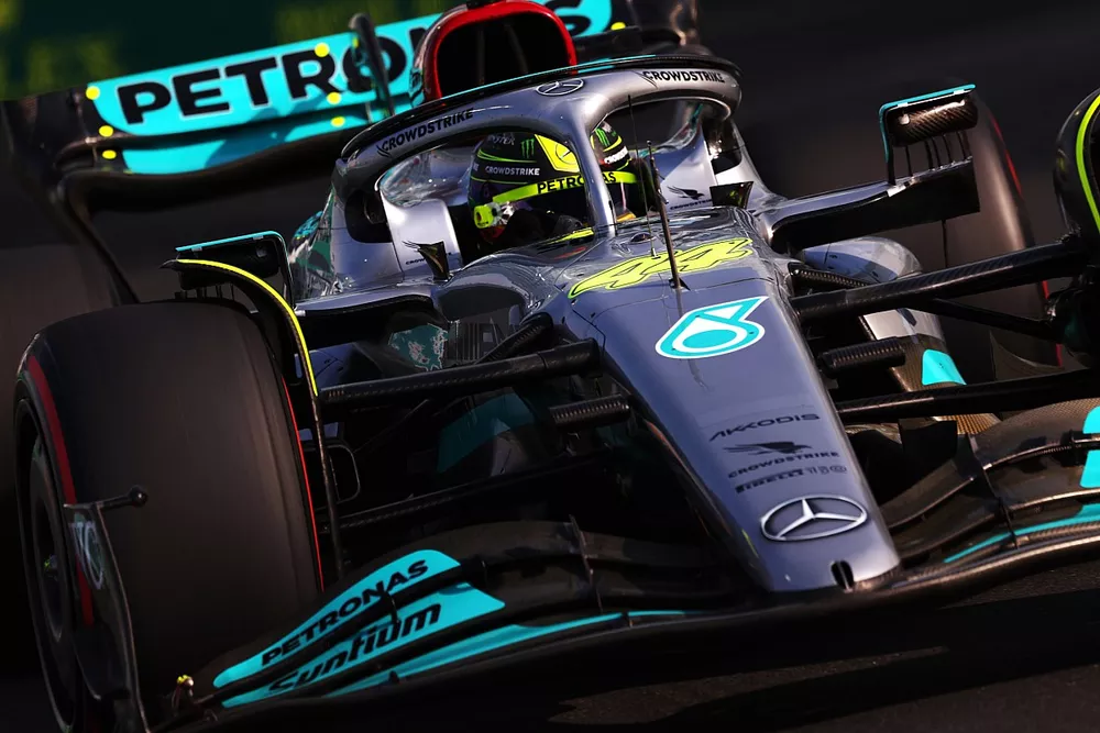 Lewis Hamilton, Mercedes W13