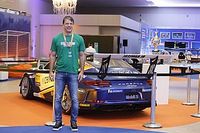 Carro da Porsche Cup de Josimar Júnior está em exposição em Foz do Iguaçu