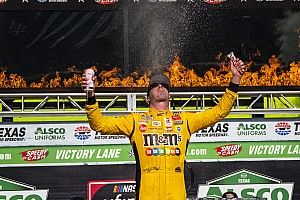 Kyle Busch blisko setki