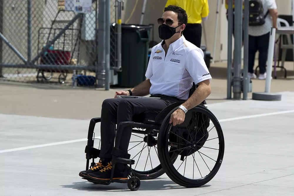 Robert Wickens on his way to pit lane, Arrow McLaren SP Chevrolet
