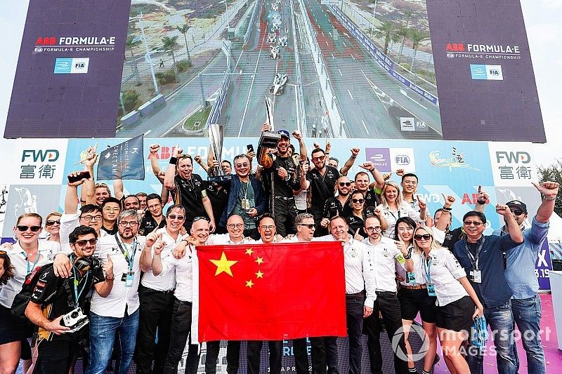 El equipo DS TECHEETAH con el ganador