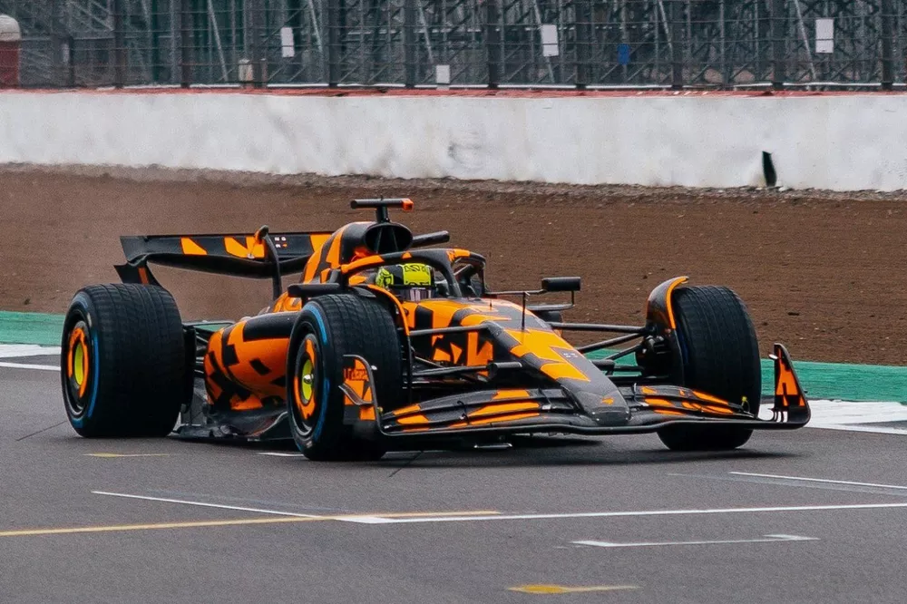 McLaren MCL39