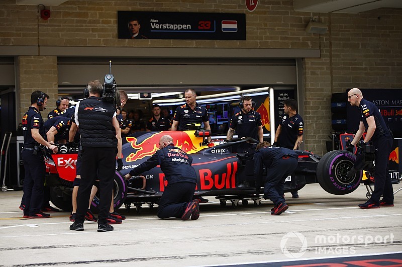 A Ricciardo le advirtieron de antemano de lo que le pasó a Verstappen