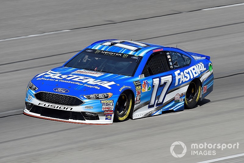 Ricky Stenhouse Jr. tops Kurt Busch in final practice at Texas