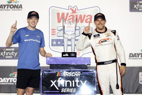 La última vez que un coche ganador tuvo dos pilotos diferentes en NASCAR