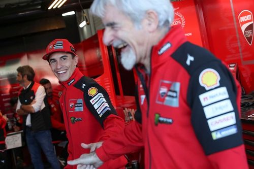 Vídeo: así cerró Ducati MotoGP 2025, con la visita de Marc Márquez