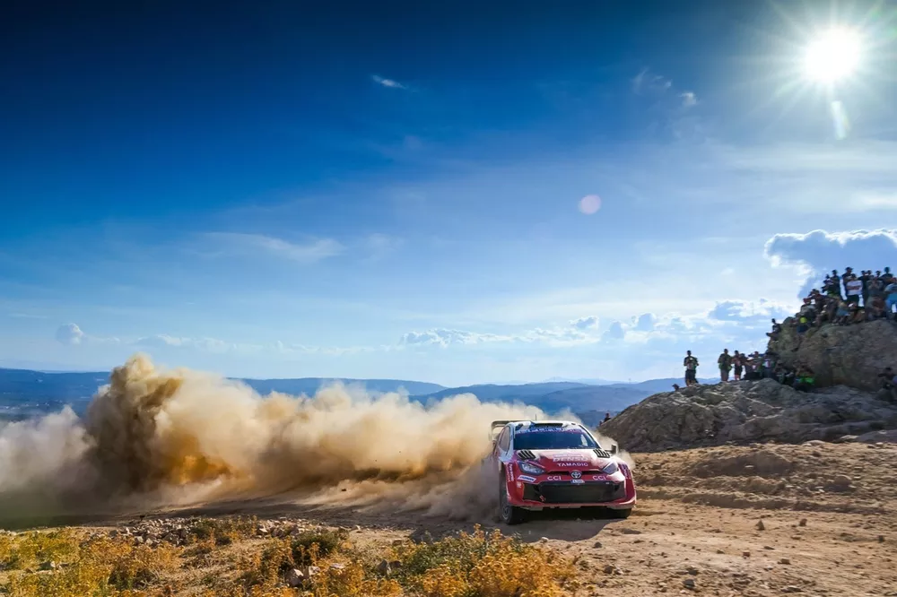 Oliver Solberg, Elliott Edmondson, Toyota Gazoo Racing WRT Toyota GR Yaris Rally1
