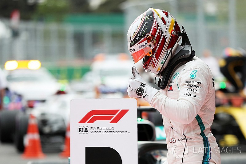 Azerbaycan GP: Red Bull karıştırdı, sürpriz kazanan Hamilton oldu!
