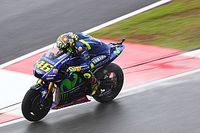 Rossi renace y M&aacute;rquez elude la Q1 por los pelos