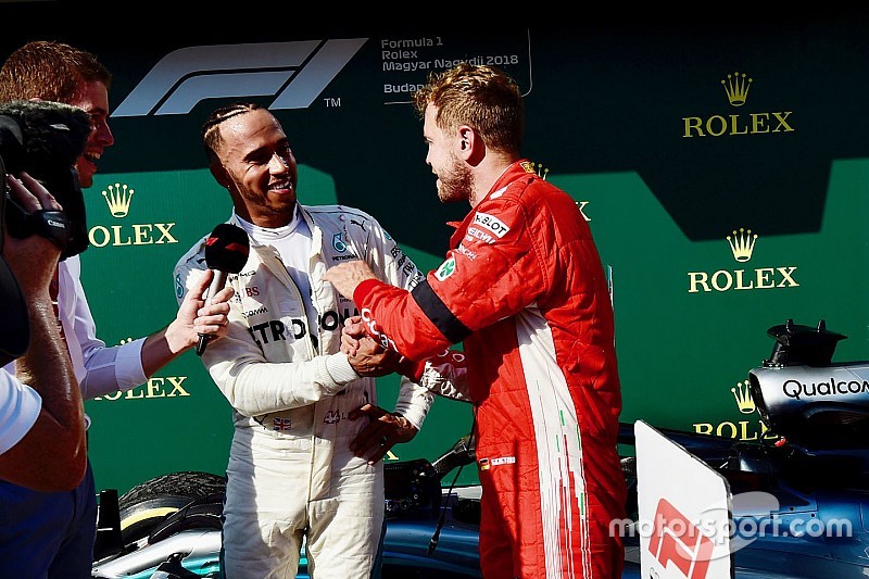 Leckék a Hungaroringről: az F1 az összeomlás szélén, míg a Ferrari tálcán nyújtotta a győzelmet Hamiltonnak
