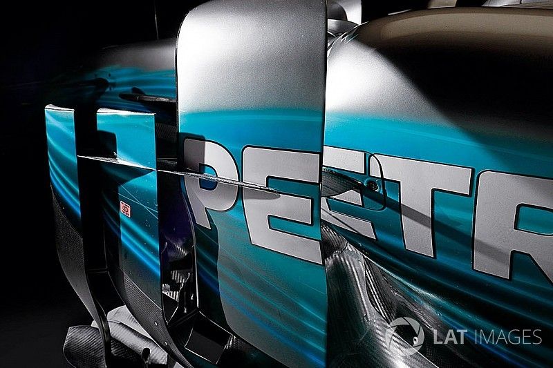 Mercedes AMG F1 W08 detalle de laterales