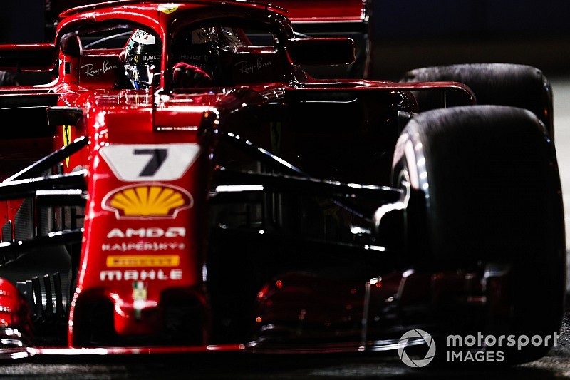 Szingapúri Nagydíj: éjszakai képek a második F1-es szabadedzésről