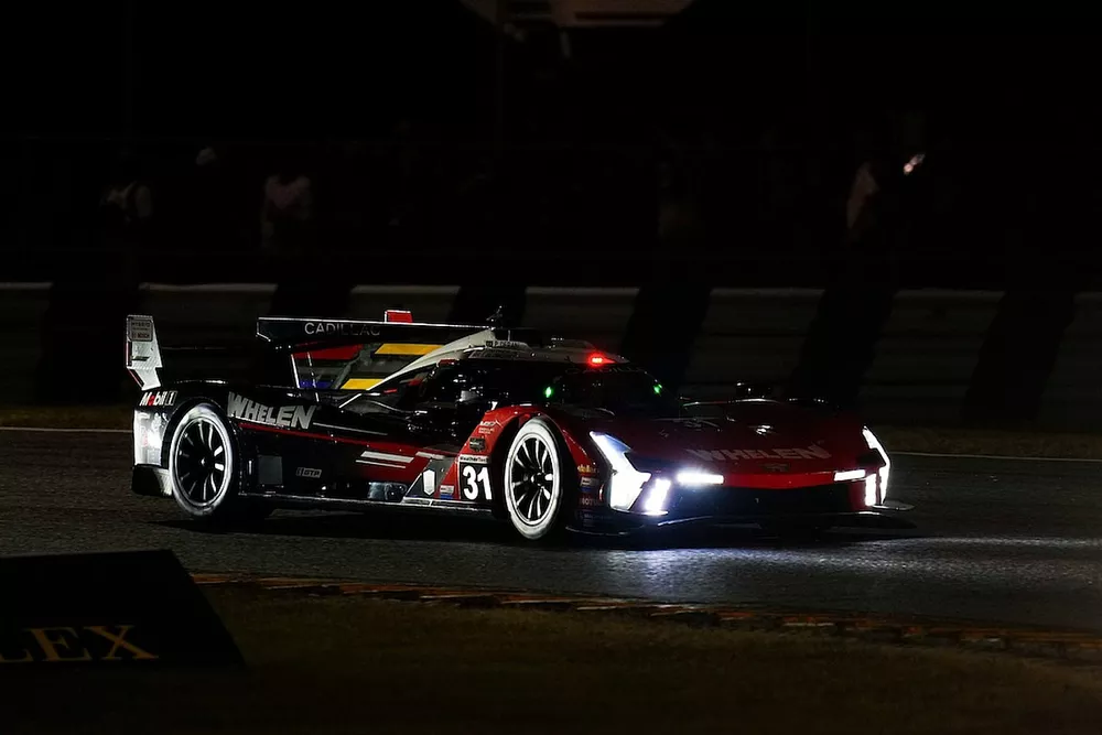#31 Action Express Racing Cadillac V-Series.R: Pipo Derani, Alexander Sims, Jack Aitken