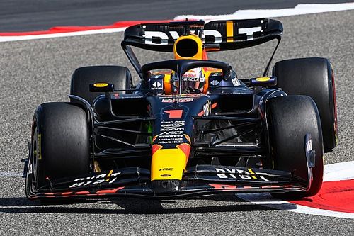 Verstappen estrena el RB19 de F1 con el mejor tiempo en Bahr&eacute;in