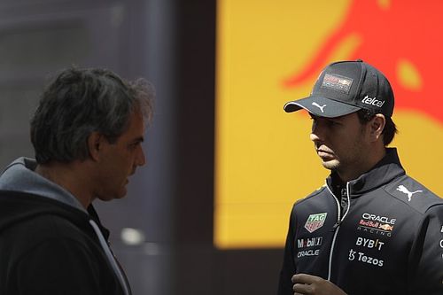 Montoya: "¿Es 'Checo' Pérez mejor que Verstappen? La verdad es que no"