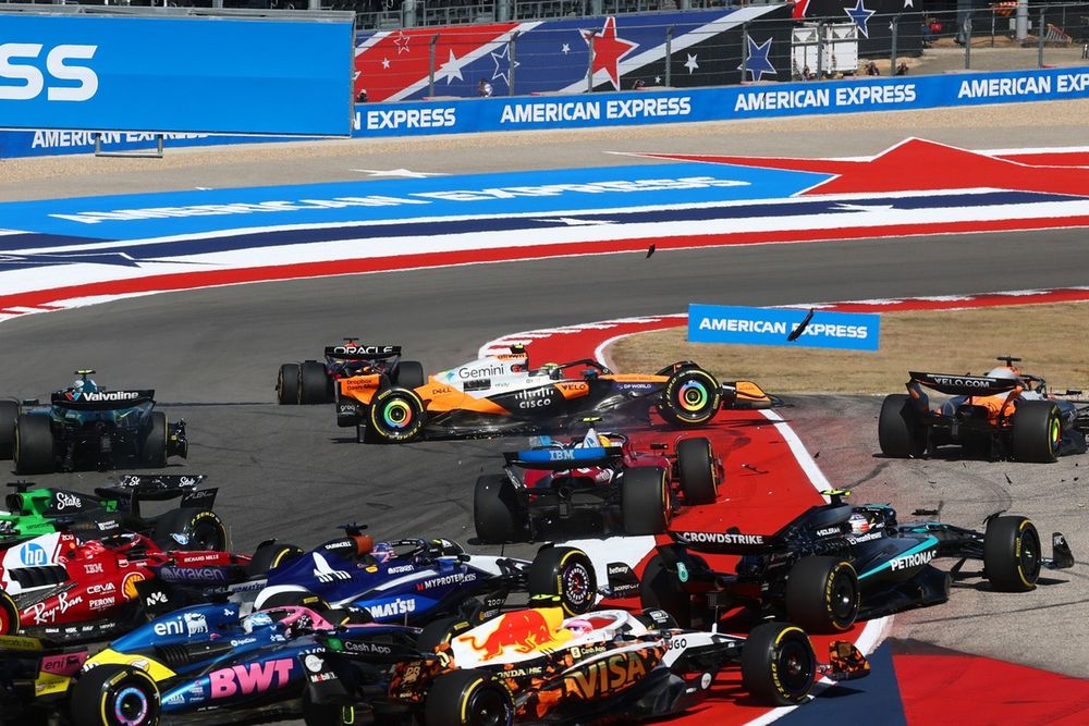 Nico Hulkenberg, Sauber, Lando Norris, McLaren, Oscar Piastri, McLaren, Fernando Alonso, Aston Martin Racing