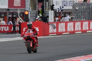 Alonso: "Cuando veo a M&aacute;rquez 3&ordm; en una carrera, s&eacute; que es cuesti&oacute;n de tiempo"