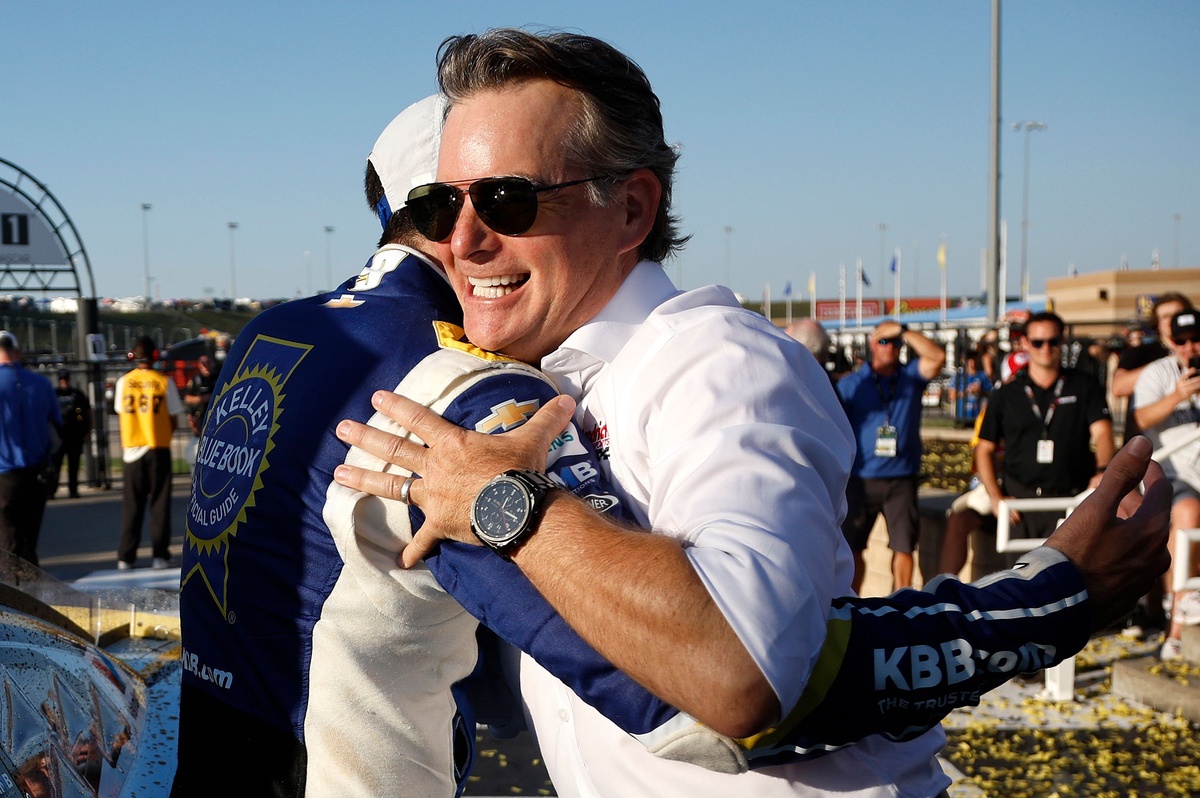 Jeff Gordon dishes on key to Hendrick playoff chances thumbnail