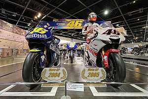 ヤマハ　YZR-M1　完成品　バレンティーノロッシ　46　YAMAHA ミニチャンプス 122063096 1/12 ヤマハ バレンティーノ・ロッシ 2006