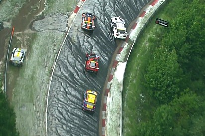 Video: Die Highlights der ersten Rennhälfte bei 24h Nürburgring