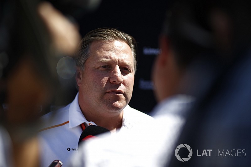 Brown: processo de tomada de decisão da McLaren é “travado”