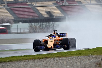 McLaren, test gününün değişmesini engelleyen "bencil" takımları eleştirdi