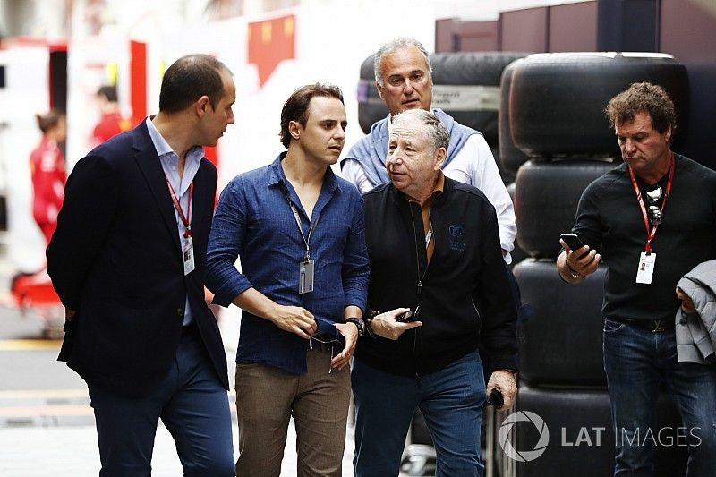 Felipe Massa, Williams Martini Racing y Jean Todt, presidente de la FIA, visitan el paddock