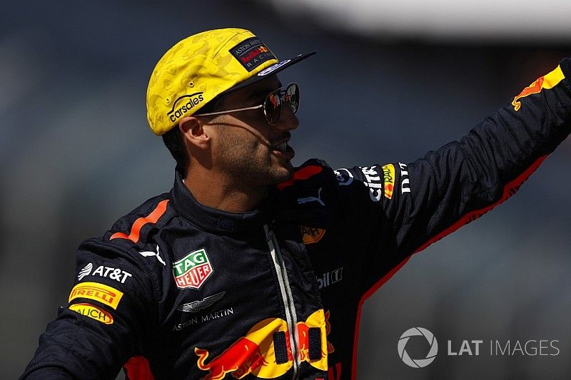 Daniel Ricciardo, Red Bull Racing, tijdens de rijdersparade