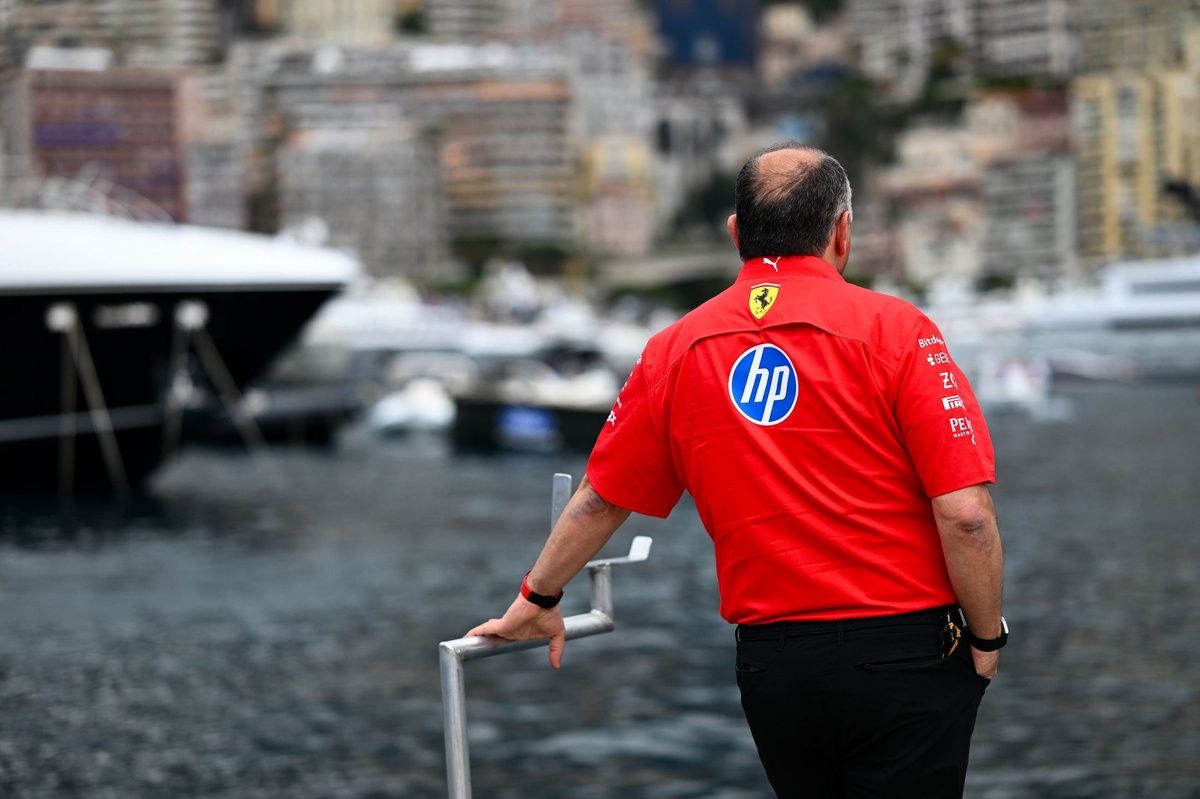 El jefe de Ferrari, en observación médica, ausente este sábado en Mónaco