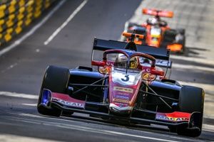 Kolejny debiutant w F3