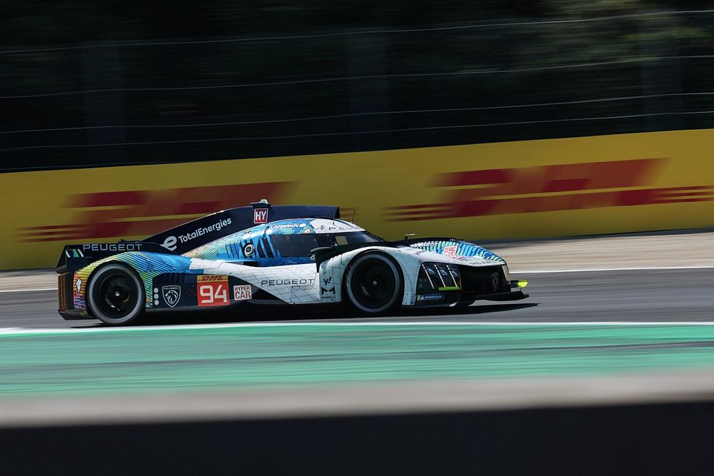 #94 Peugeot Totalenergies Peugeot 9X8: Loic Duval, Gustavo Menezes, Nico Müller