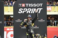 Bezzecchi vence a Bagnaia en la sprint de Assen