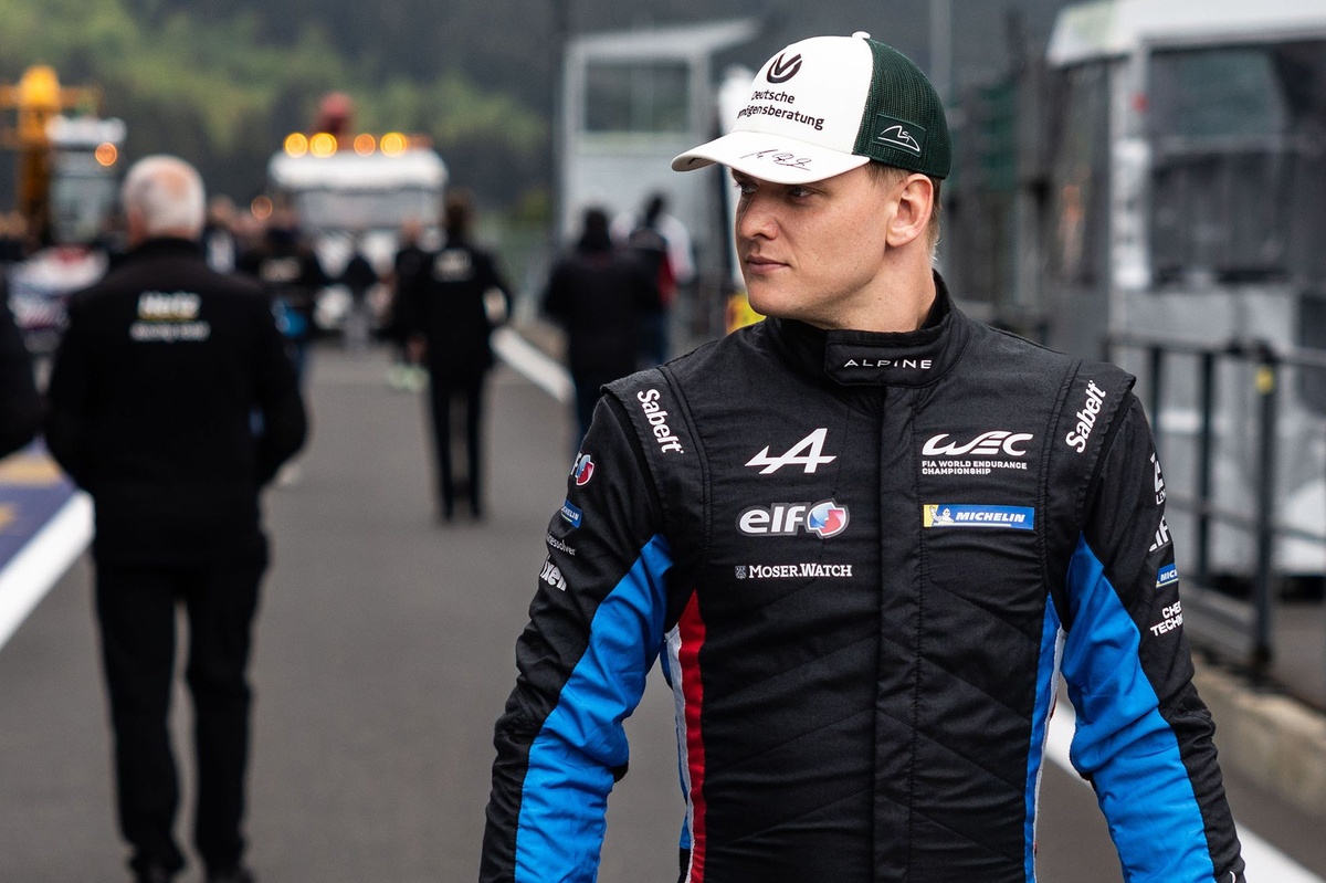 Mick Schumacher 'sill burns' for single-seaters despite WEC switch