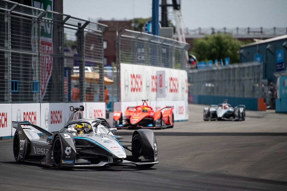 Stoffel Vandoorne, Mercedes Benz EQ, EQ Silver Arrow 02, Oliver Askew, Avalanche Andretti, BMW iFE.21