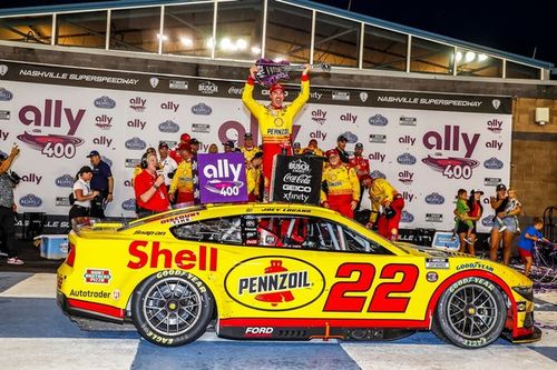 NASCAR: Logano vence pela primeira vez em 2024 após cinco prorrogações em Nashville 
