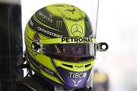 Hamilton : un casque jaune pour différencier les pilotes