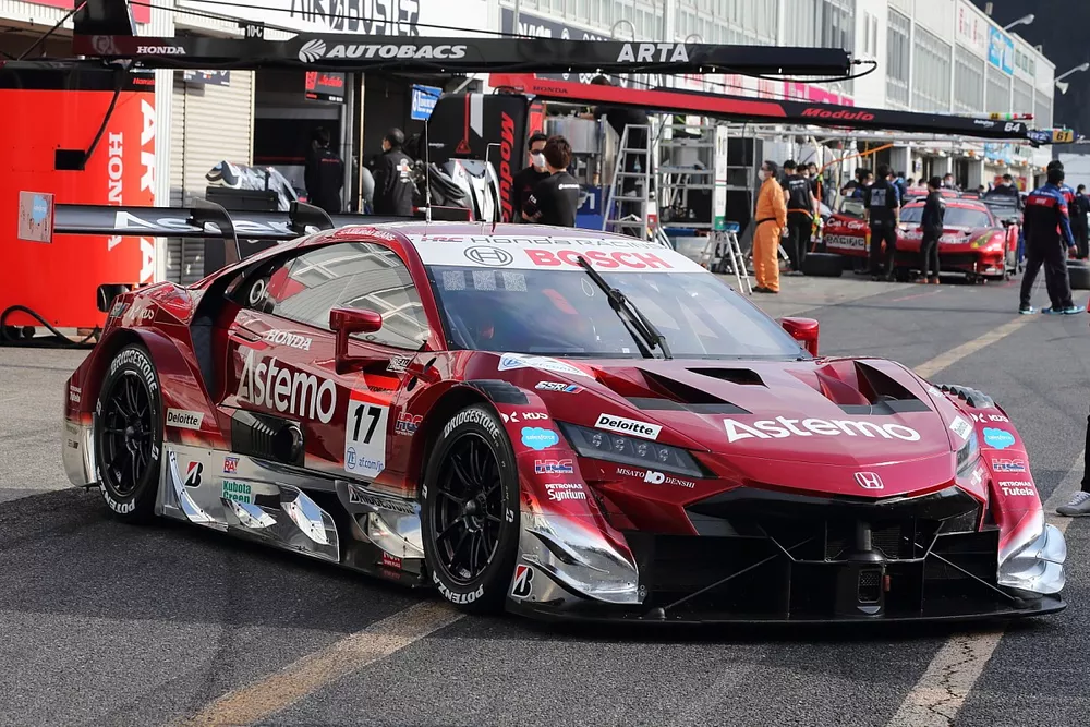 #17 Astemo NSX-GT